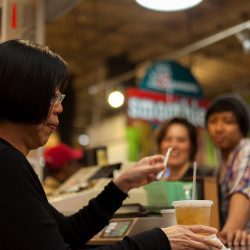 tea-leaf-reading-terminal-market