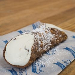 cannoli-Termini-brothers-bakery